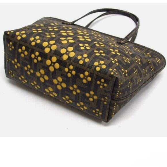 Authentic FENDI Zucca Brown Yellow Flower Pulling Zucca Tote Bag Zip Closure - Picture 4 of 14